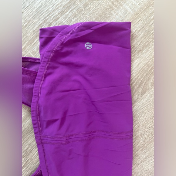 Lululemon purple top size 8 - Picture 2 of 3